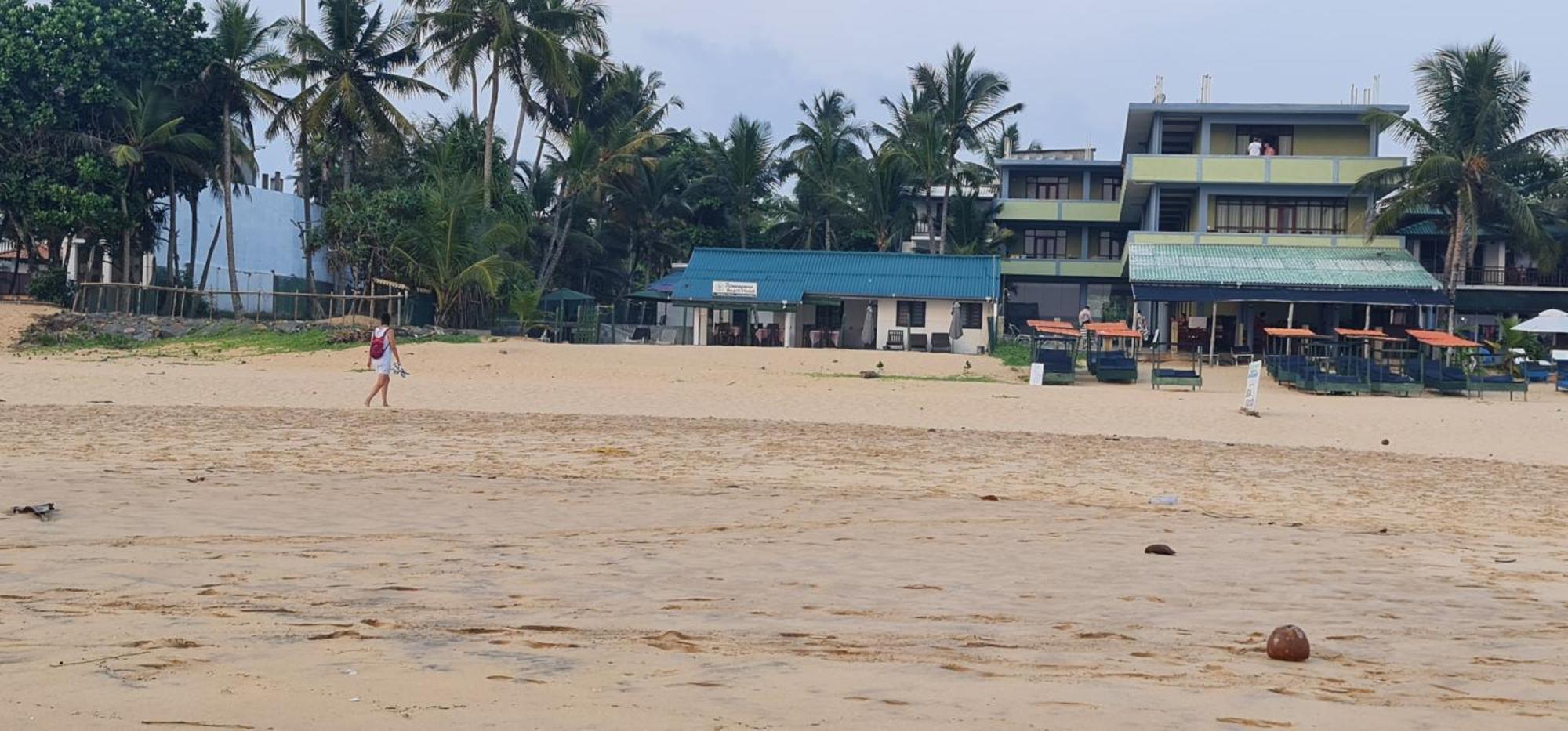 Thiranagama Beach Hotel Hikkaduwa Esterno foto