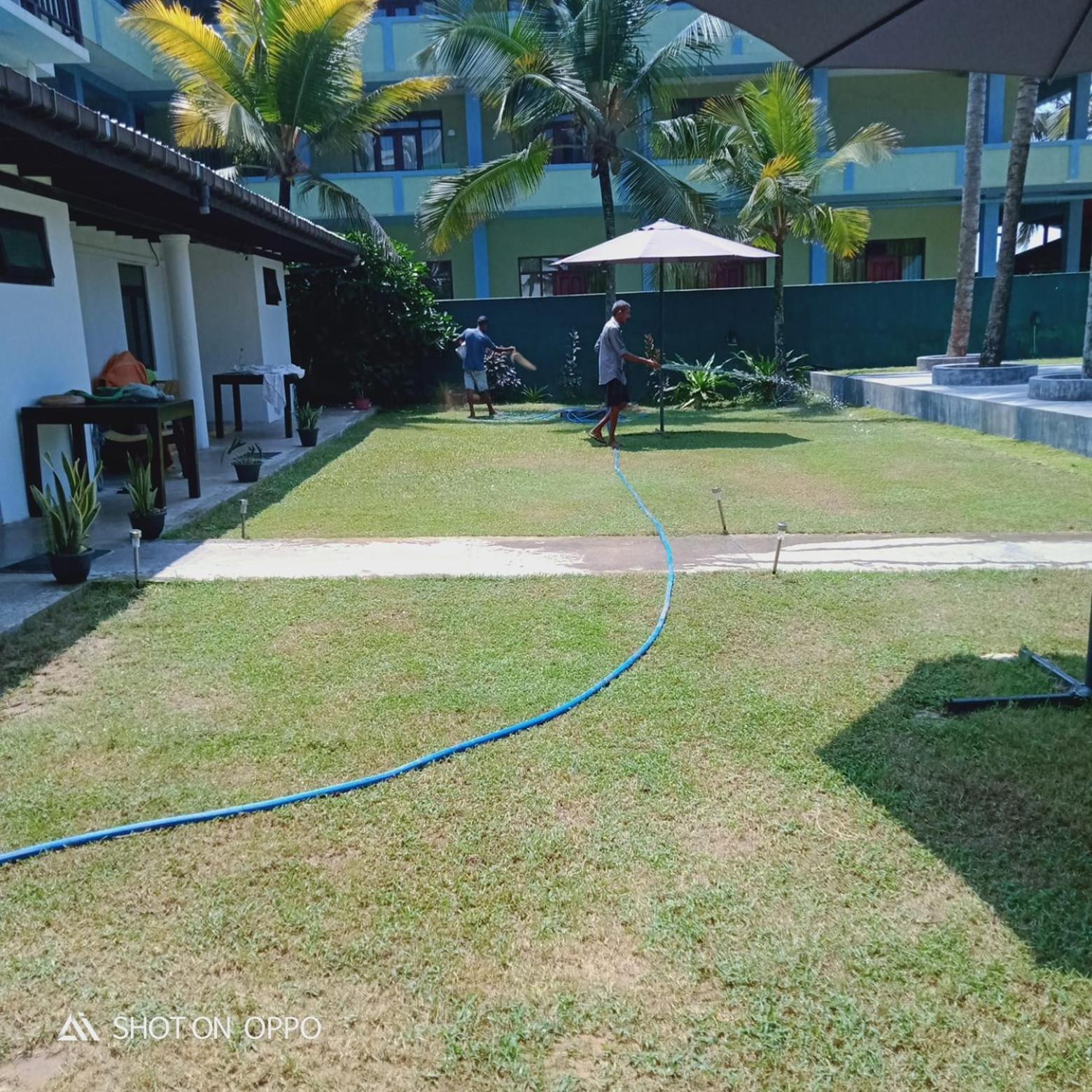 Thiranagama Beach Hotel Hikkaduwa Esterno foto